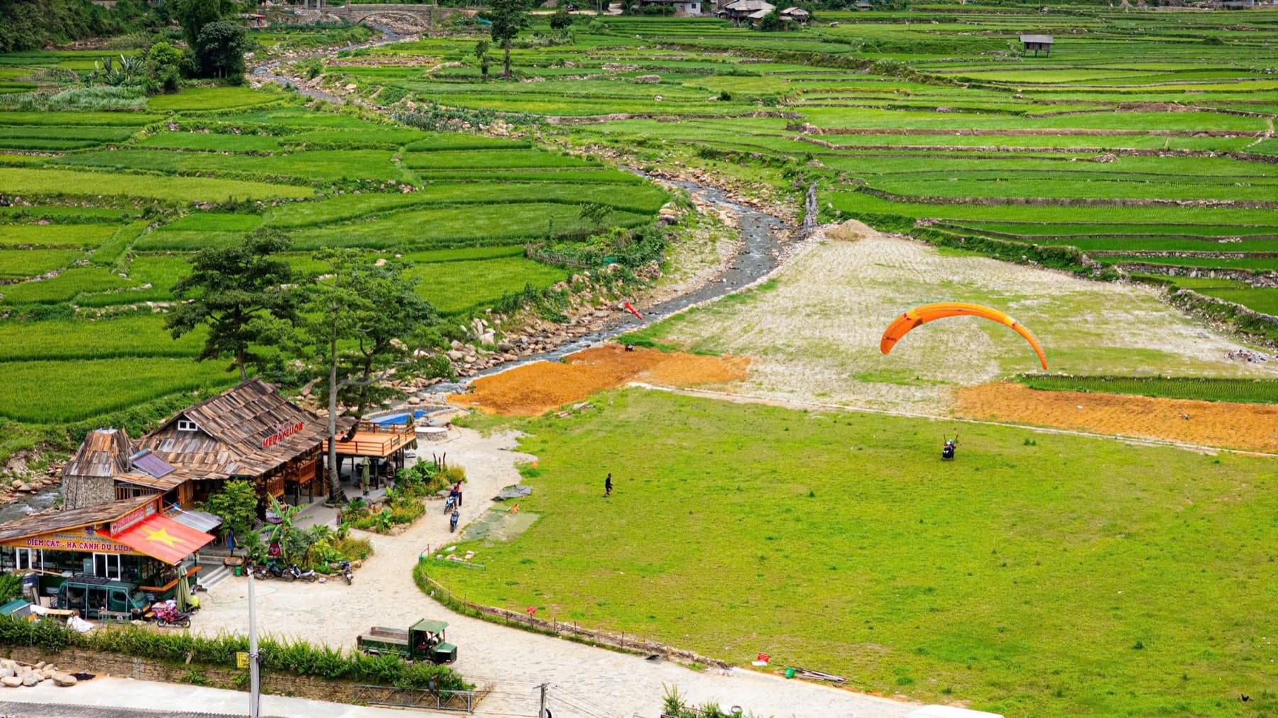 Khoảnh khắc mùa vàng 6
