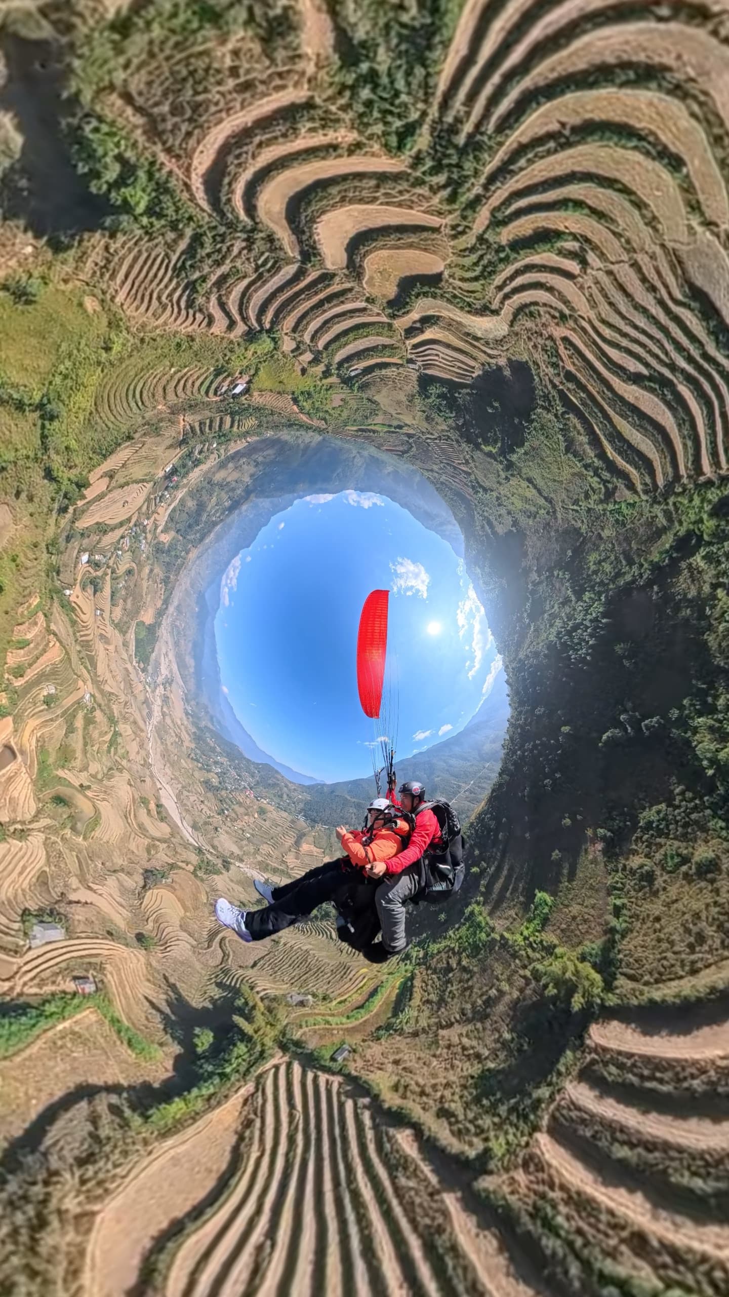 Phi công A Xiêng selfie