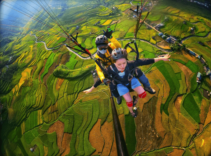 Phi công ĐINH THẾ ANH bay đôi