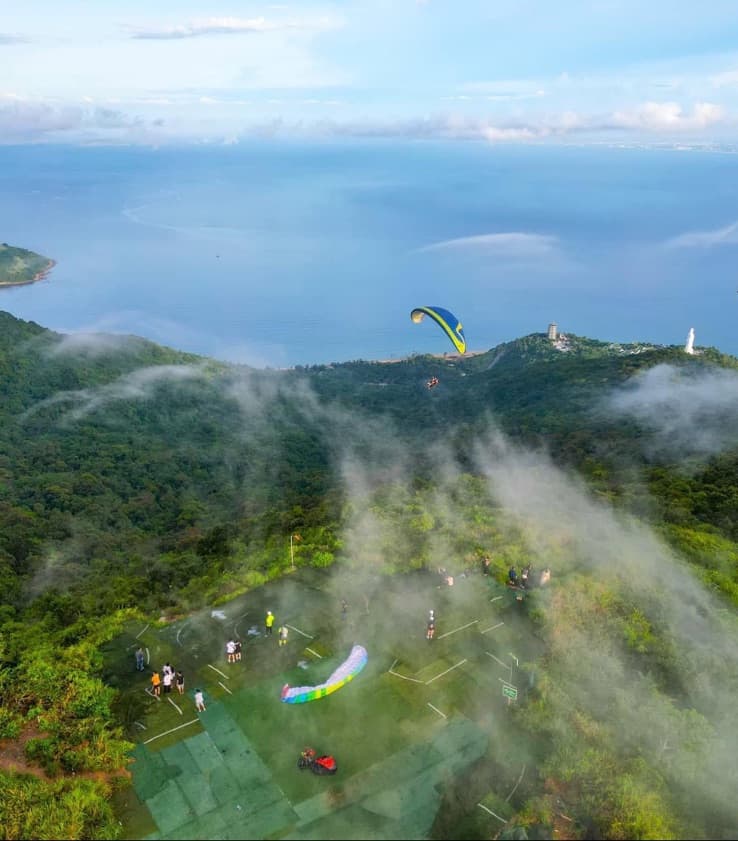 Phi công NGUYỄN BÁ MINH bay đôi