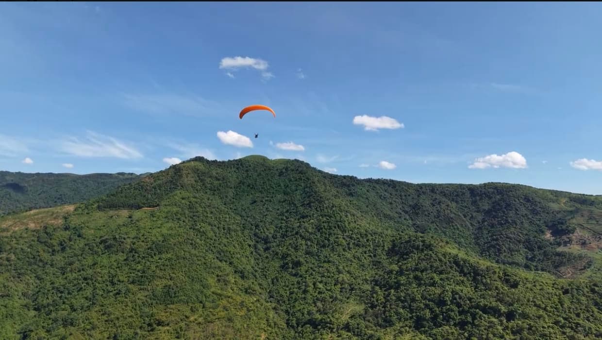 Vien Nam Peak Paragliding: Altitude, Flights, Access and Camping