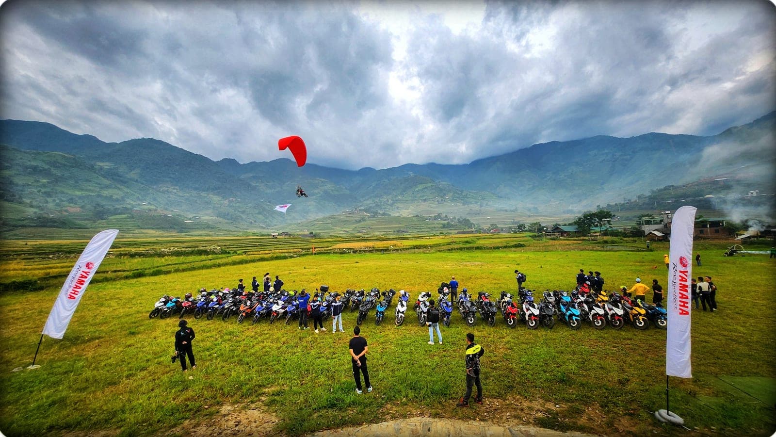 Paraglider Advertising: Airborne Marketing for Brands