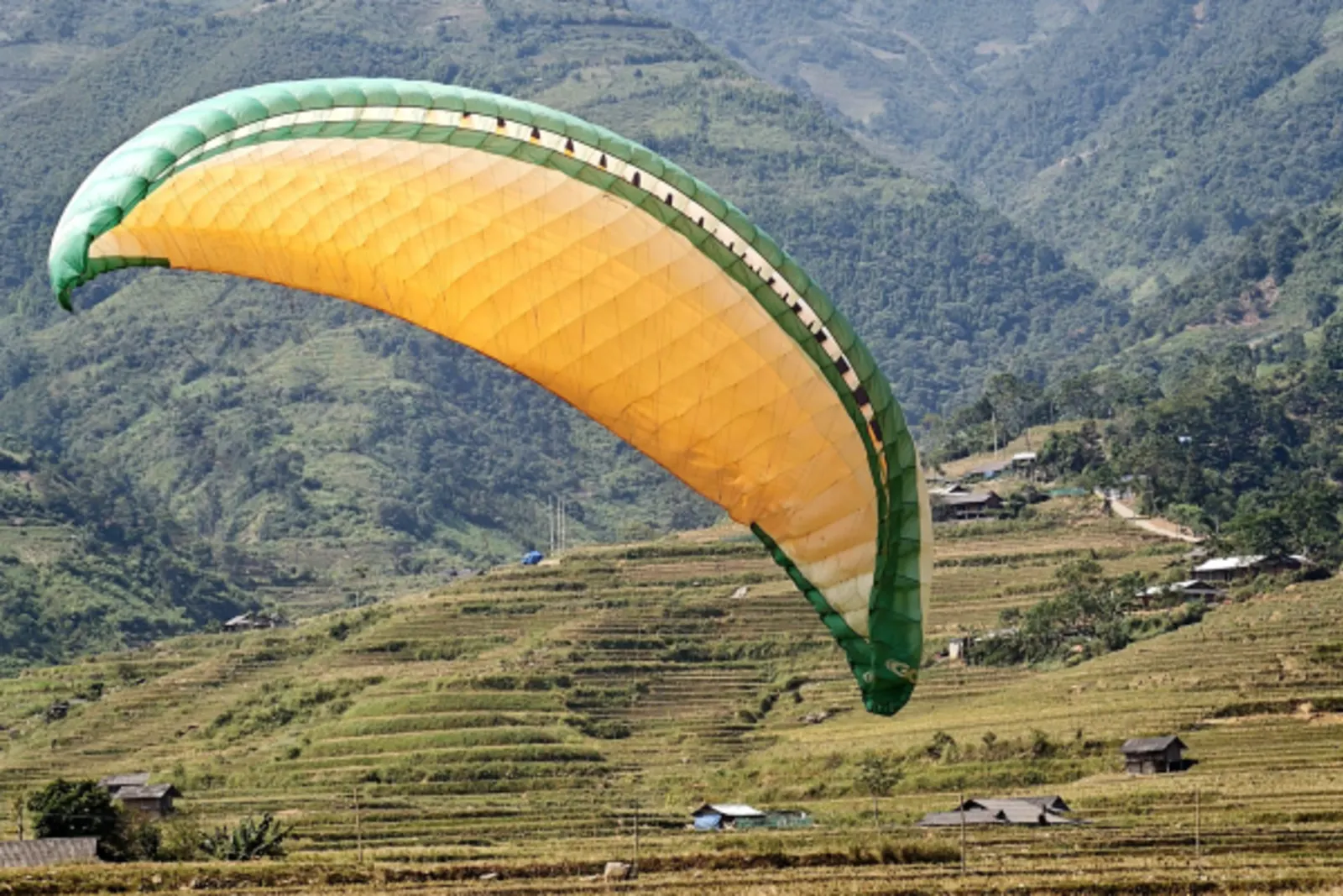 Lộ trình học dù lượn P1–P2, ngày 3: slalom, huỷ dù và gấp dù