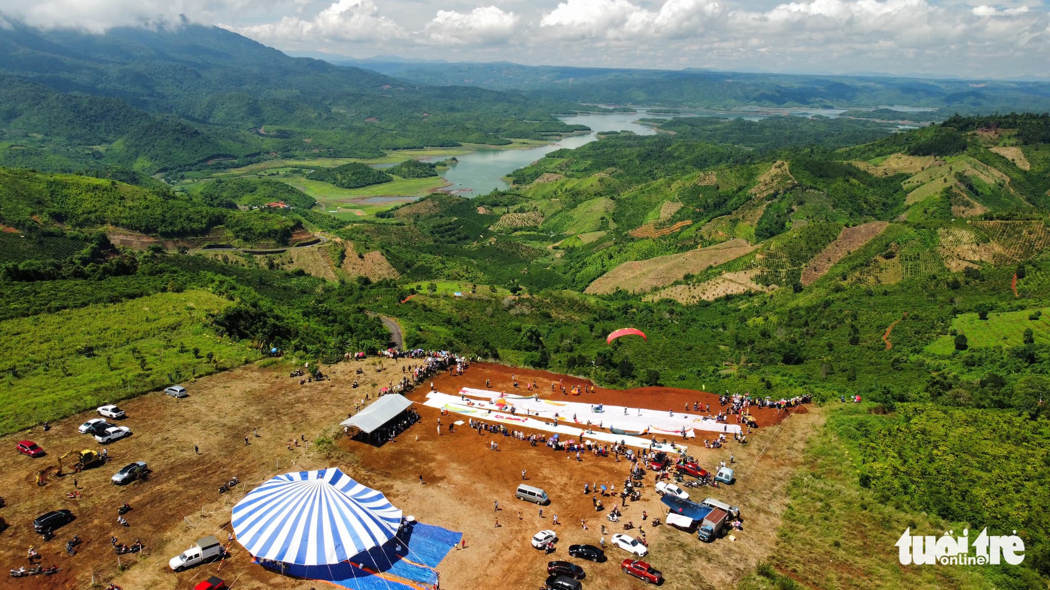 Results of the 2022 Ta Dung Competition and the 1,800 m Record